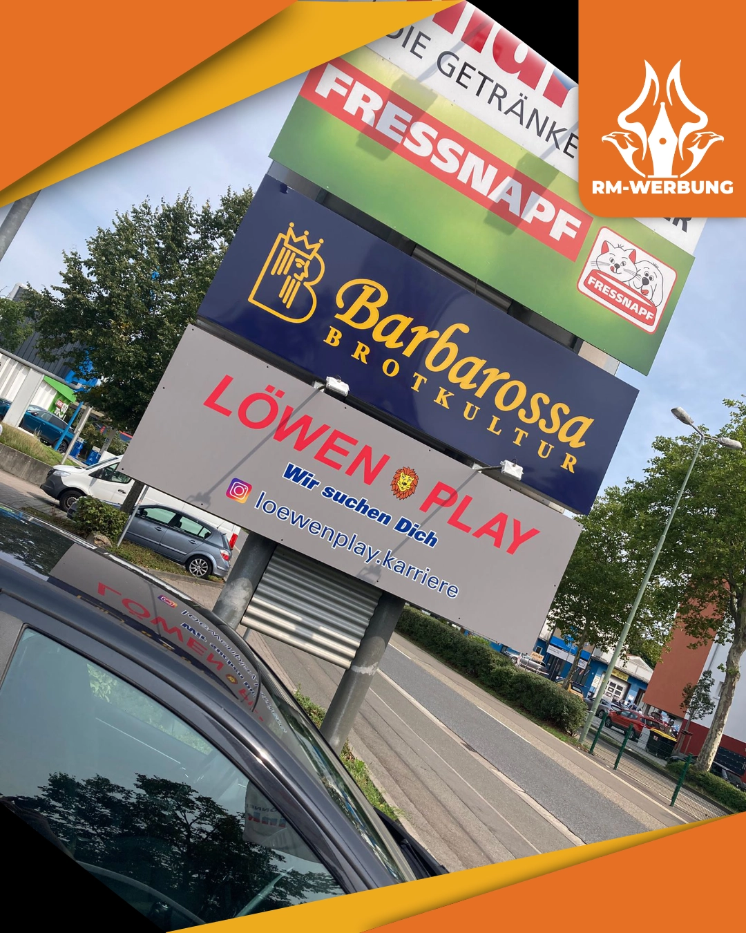 Werbetechnik Kaiserslautern: Neuer Werbepylon für Löwenplay montiert